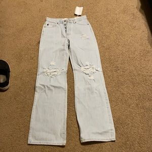 26 90’s Flare ripped jeans